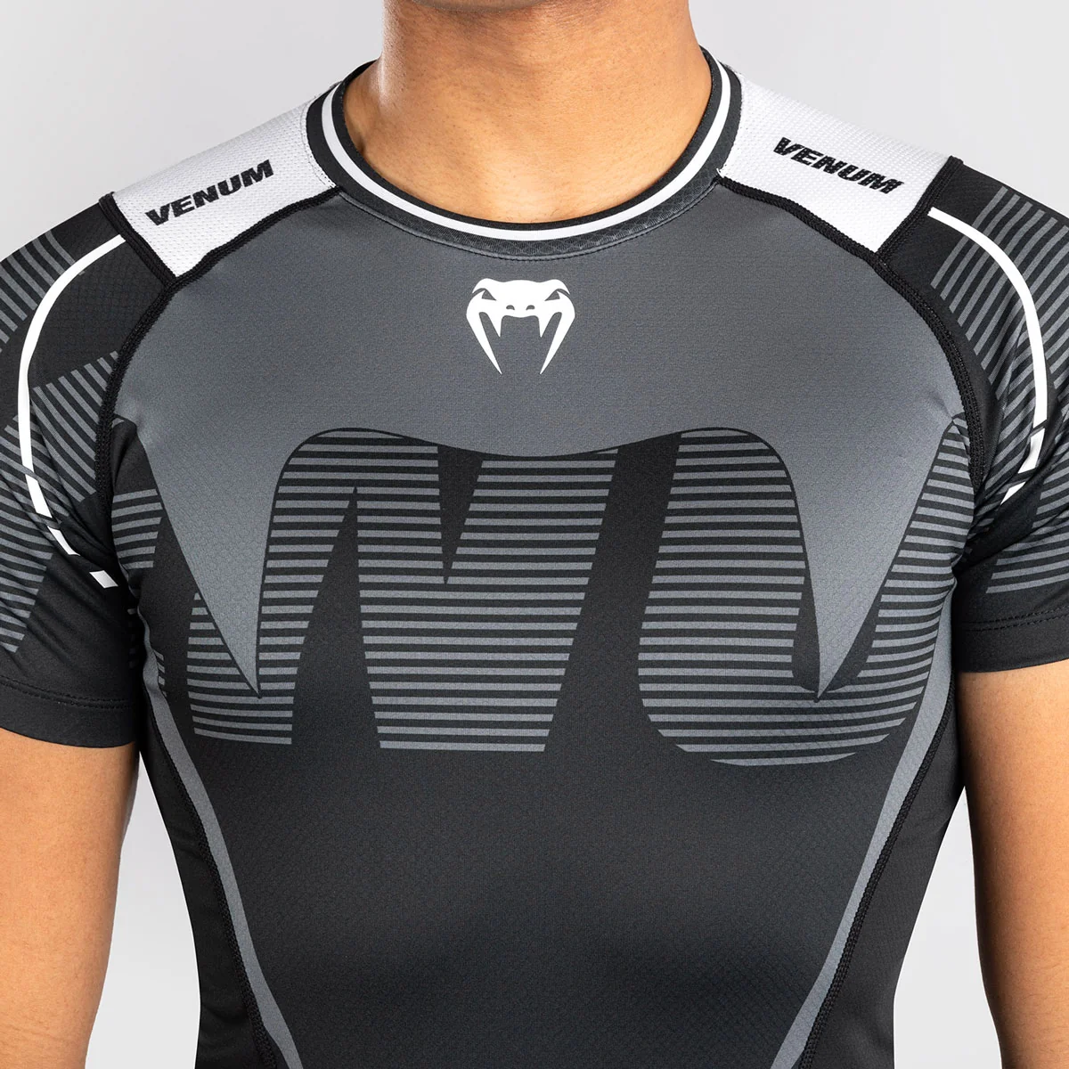 Rashguard Venum Adrenaline mangas curtas Preto-cinza - Image 6